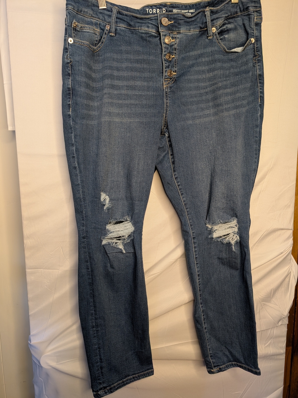 Torrid Perfect Skinny Ankle Premium Stretch Jeans 20R Distressed